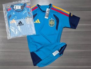 ESPAÑA ENTRENAMIENTO VERSION JUGADOR TALLES(S/ M/ L/ XL)