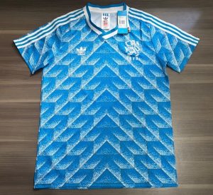 CAMISETA PAÍSES BAJOS CELESTE RETRO TALLE M