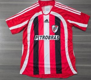 CAMISETA RIVER TRICOLOR 2006 PETROBRAS RETRO (S/M)