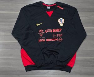 BUZO CROACIA NEGRO TALLE XXL