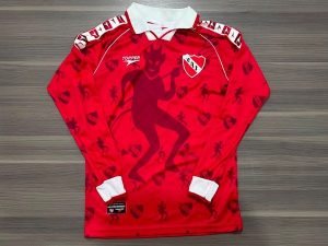 CAMISETA INDEPENDIENTE RETRO MANGA LARGA TALLE S