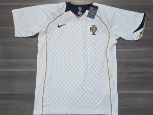 CAMISETA PORTUGAL SUPLENTE RETRO (TALLE XXL)