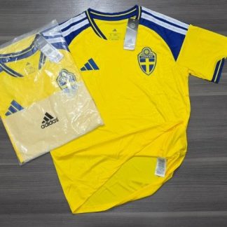 SUECIA TITULAR 2026 TALLES (S)
