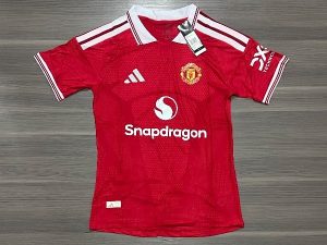 CAMISETA MANCHESTER UNITED TITULAR 26/27 VERSIÓN JUGADOR (S/M/L/XL/XXL)
