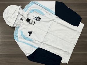 CAMPERA ROMPEVIENTO ARGENTINA ENTRENAMIENTO TALLE (S/M/L/XL)
