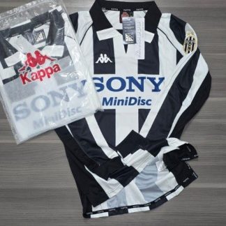 JUVENTUS TITULAR RETRO MANGA LARGA 1997 TALLES(M/XL/ XXL)